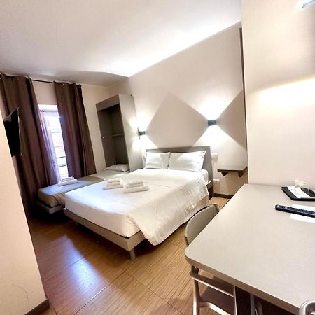 Colosseum Resort 罗马 外观 照片